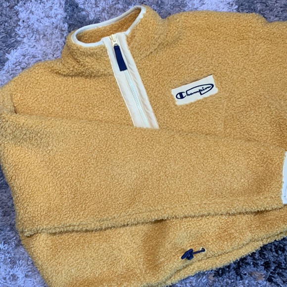 Champion Yellow Fluffy Fuzzy Pullover Cropped Crop Sweater Active Athletic Gold - Picture 4 of 6